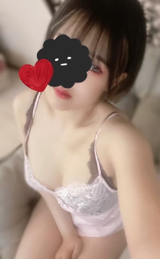 都月 すみれ