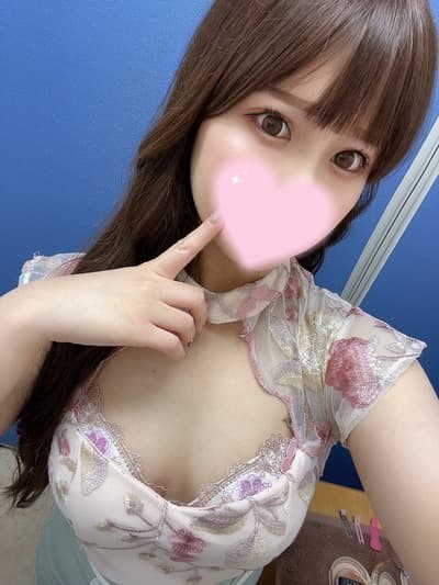 長友まゆ