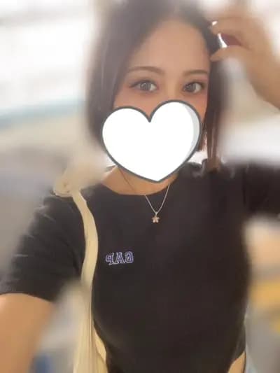 山根みお