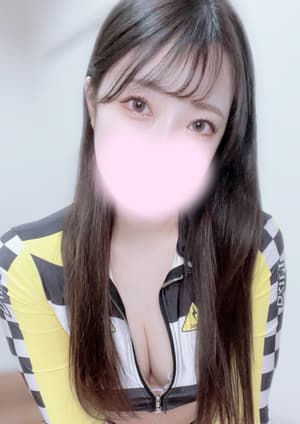 卯月 ゆあ