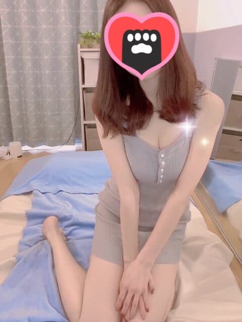 葉月 ゆあ