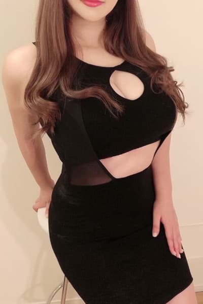 高嶋 あみな