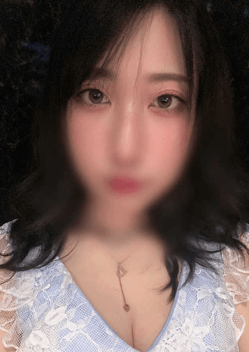 望月 ゆりあ