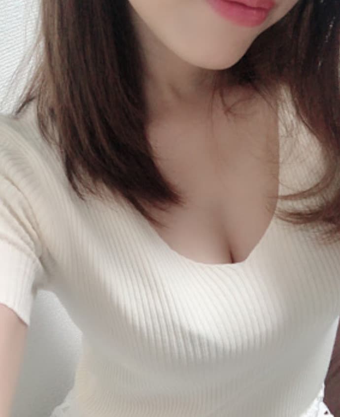 新山 由梨