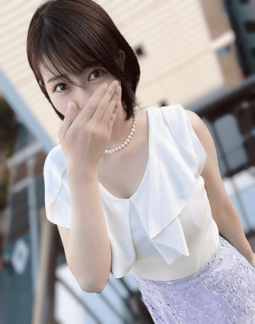 七海 れいな