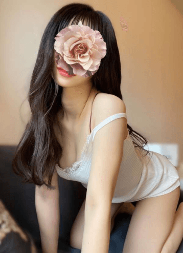 伊吹 えれな
