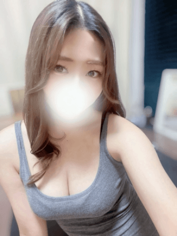 友田 あや