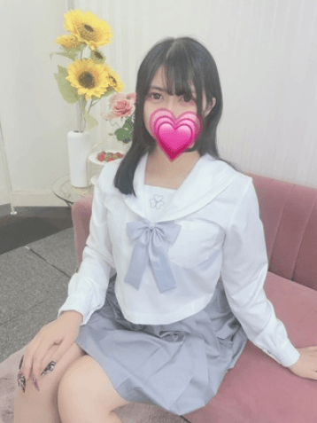 足立 レナ