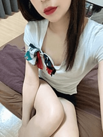 葉月 かえで
