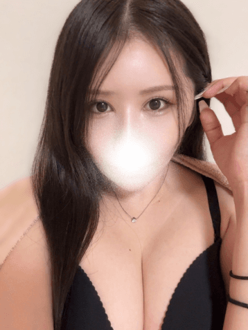 新月 れいら