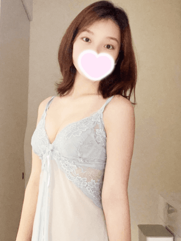 山田 ひな