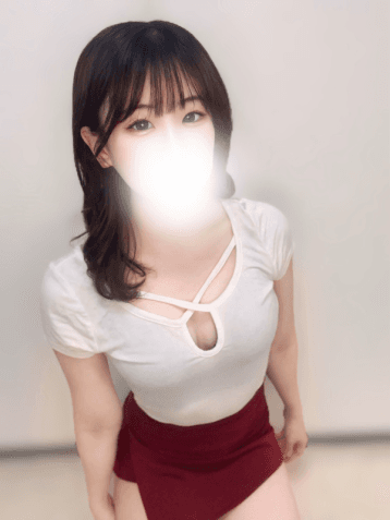 小春 ゆな
