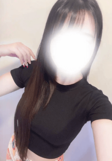 七緒 もえか