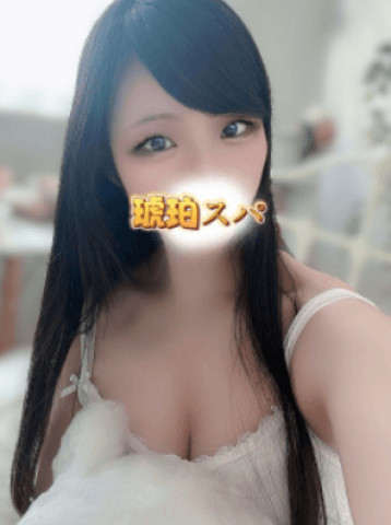 華乃 めい