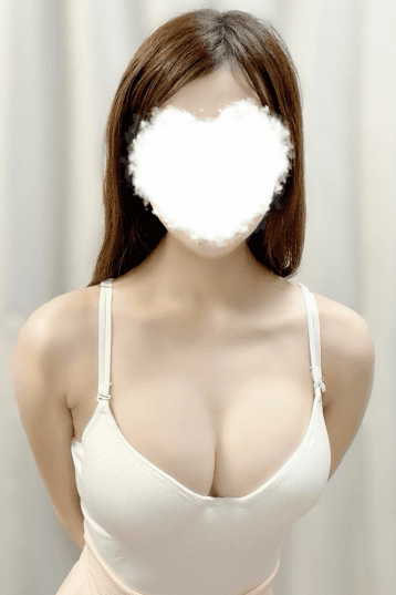 成瀬 なぎ