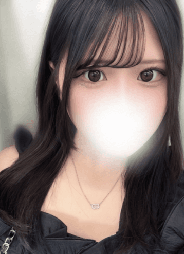 紡木 しいな
