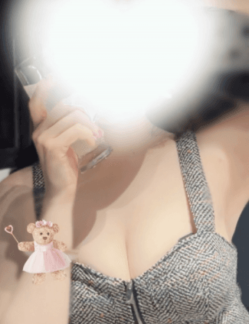 安達 えみり