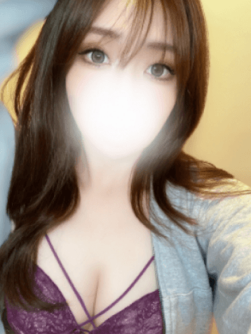 夢咲 えれな
