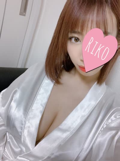 夏目 りこ