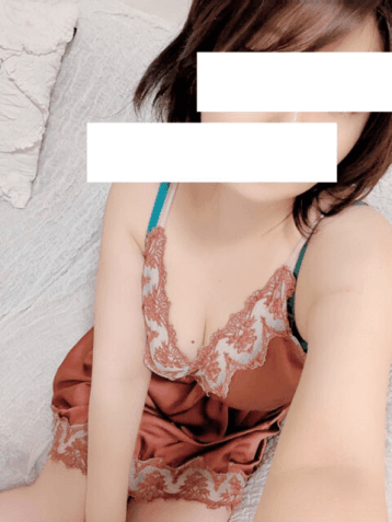 七瀬 しおり
