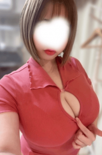 白桃 ももな