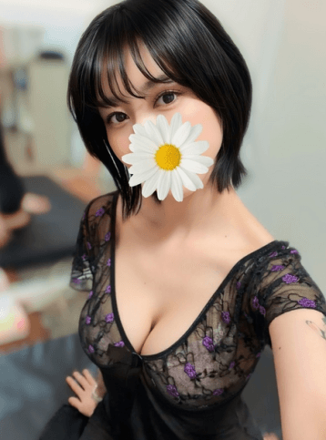 紺野 くれあ