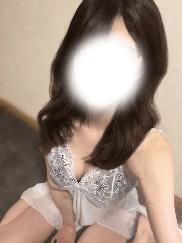 如月 なな