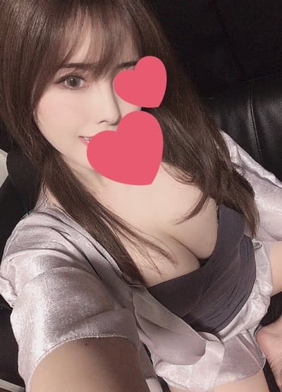 葉月 ゆあ