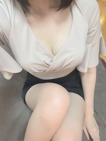 峰岸 ひなた